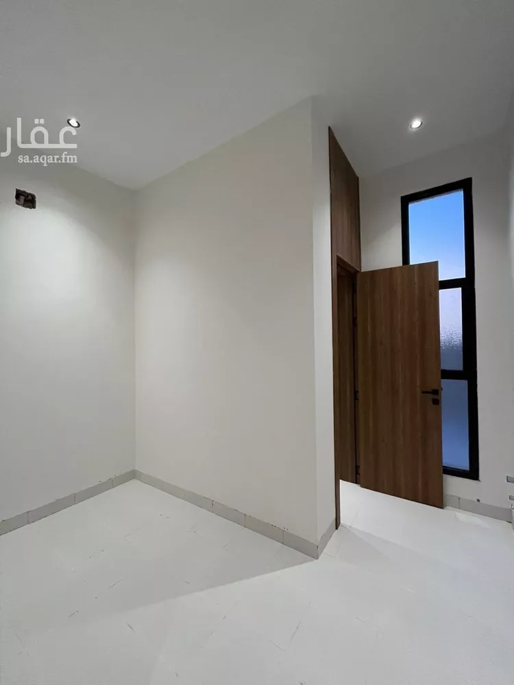 فيلا للبيع في شارع أحمد بن الحسن الأنصاري, حي المهدية, مدينة الرياض, منطقة الرياض 17