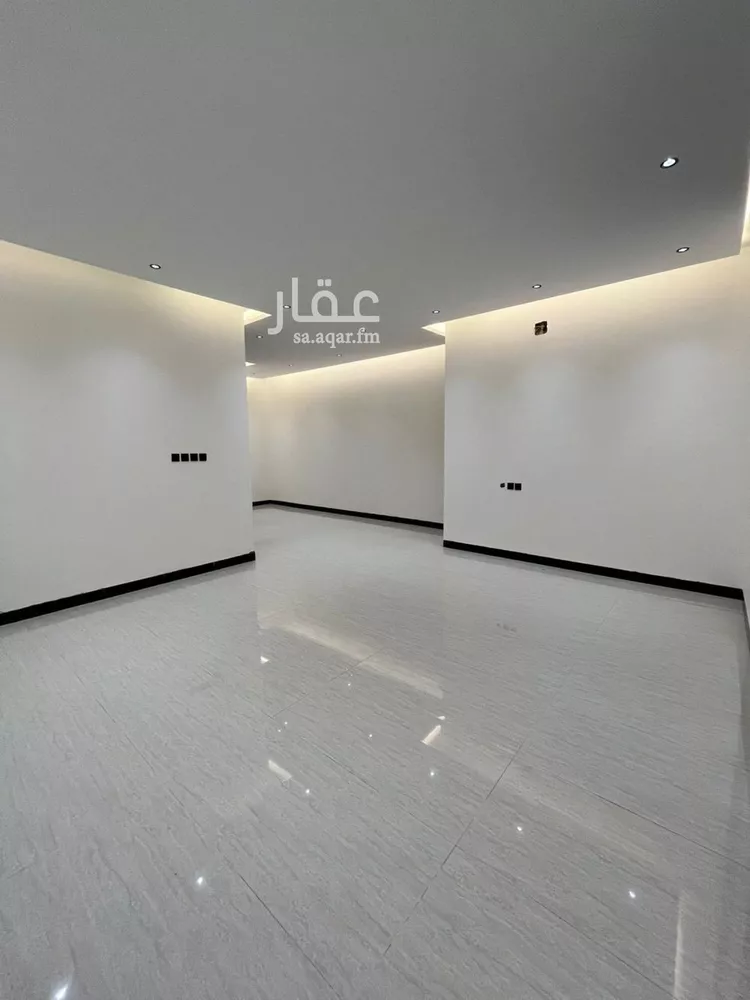 فيلا للبيع في شارع أحمد بن الحسن الأنصاري, حي المهدية, مدينة الرياض, منطقة الرياض 28