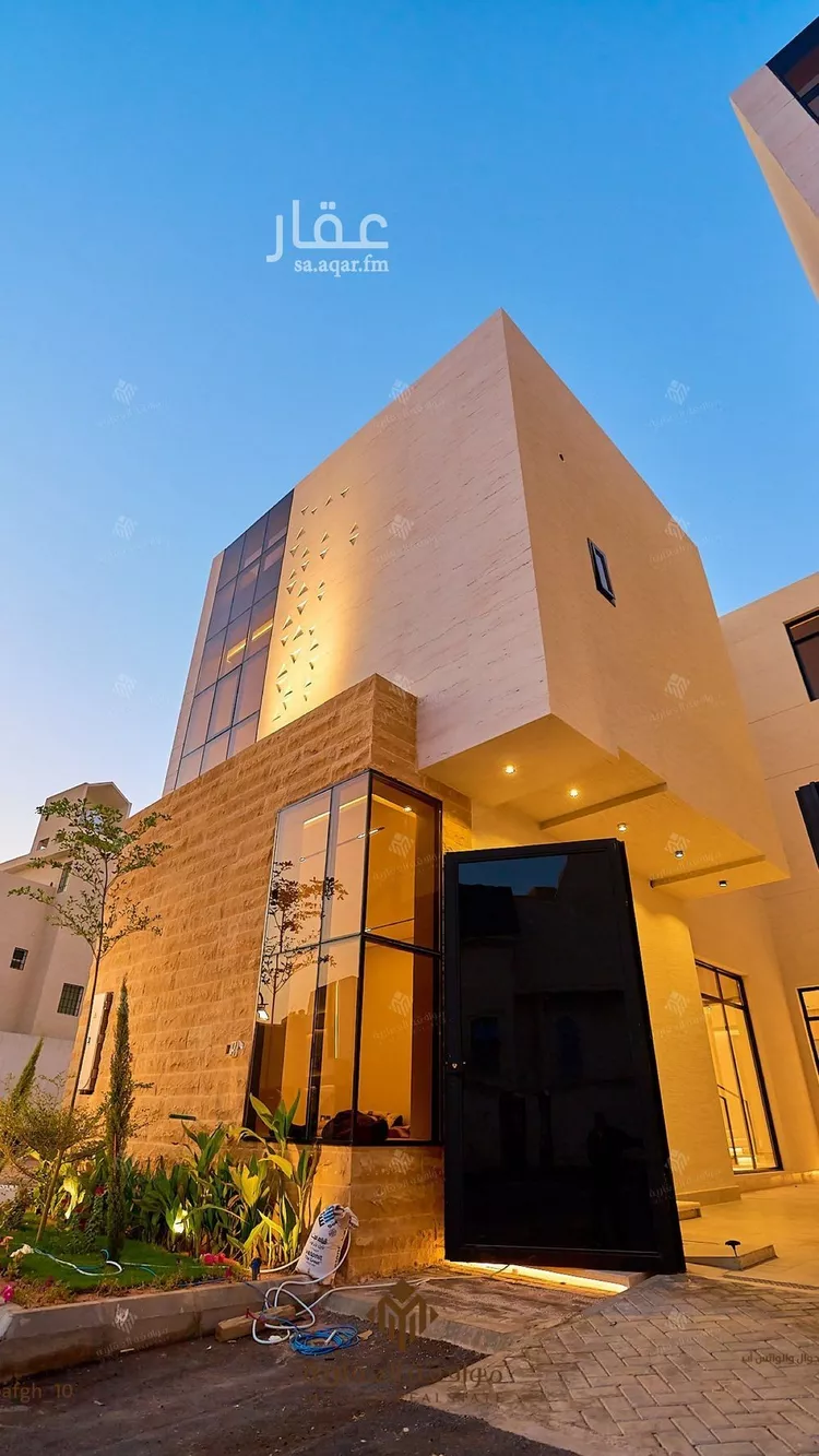 فيلا للبيع في شارع أحمد بن الحسن الأنصاري, حي المهدية, مدينة الرياض, منطقة الرياض صورة 4