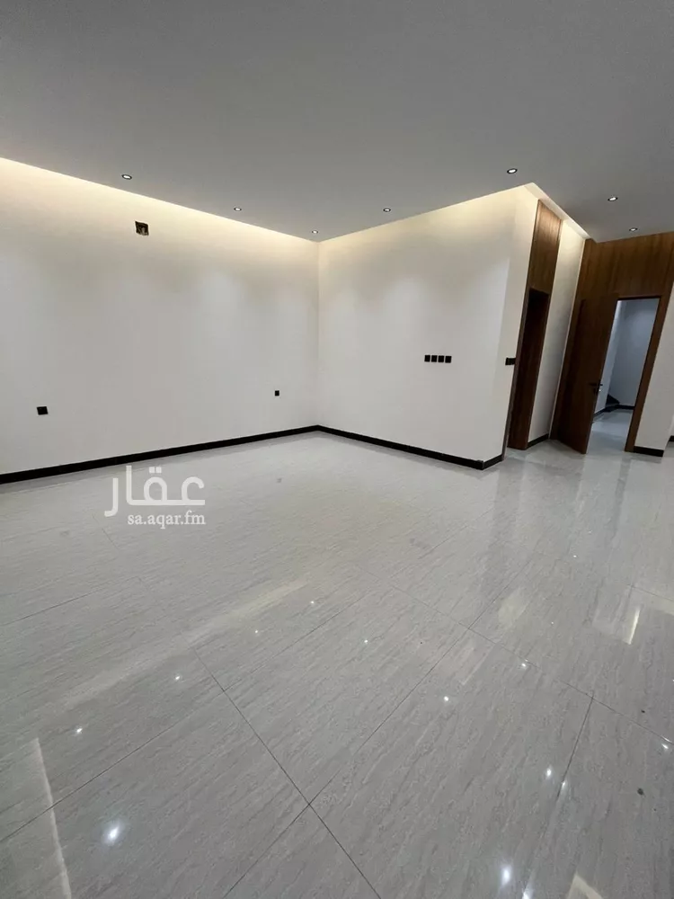 فيلا للبيع في شارع أحمد بن الحسن الأنصاري, حي المهدية, مدينة الرياض, منطقة الرياض 14