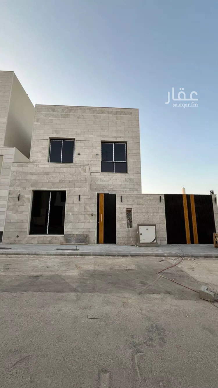 فيلا للبيع في شارع محمد بن أحمد الفاسي, حي المهدية, مدينة الرياض, منطقة الرياض صورة 2