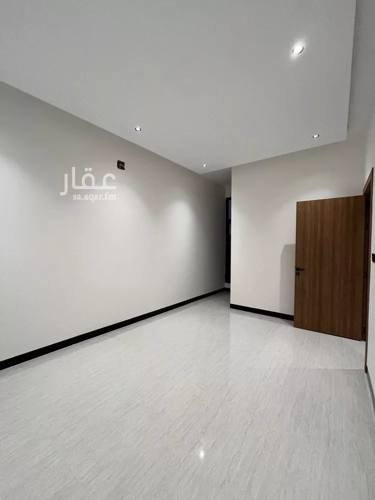 فيلا للبيع في شارع أحمد بن الحسن الأنصاري, حي المهدية, مدينة الرياض, منطقة الرياض 7