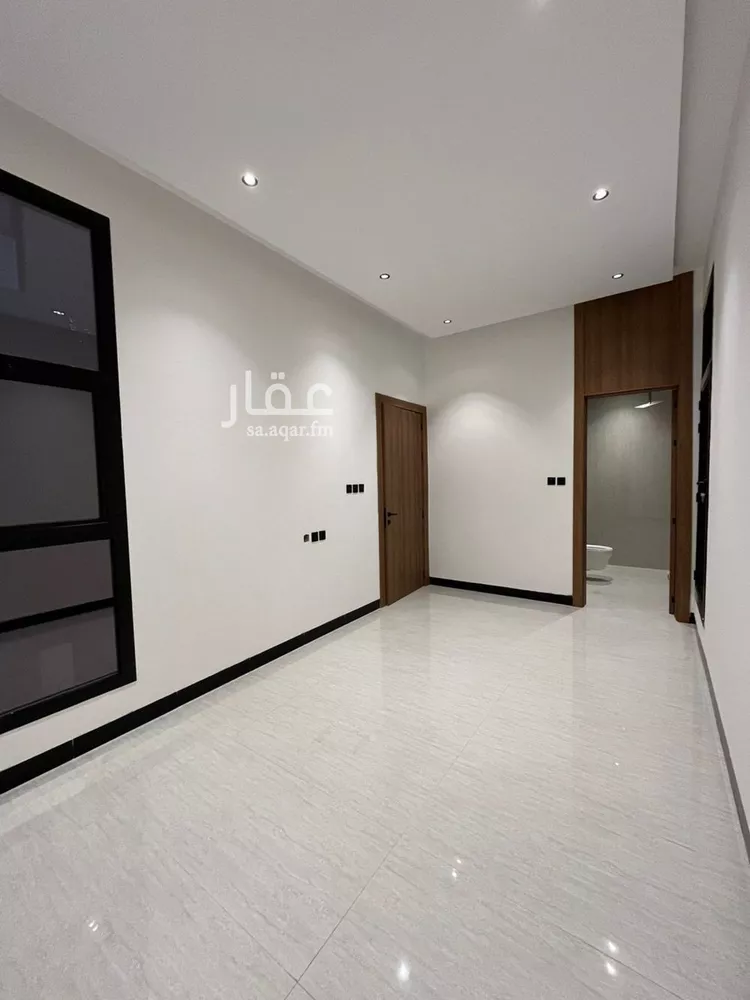 فيلا للبيع في شارع أحمد بن الحسن الأنصاري, حي المهدية, مدينة الرياض, منطقة الرياض 21