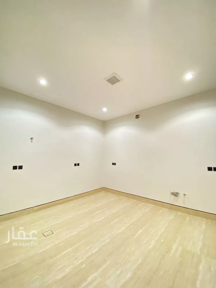 فيلا للبيع في شارع السيل الكبير, حي المهدية, مدينة الرياض, منطقة الرياض صورة 5