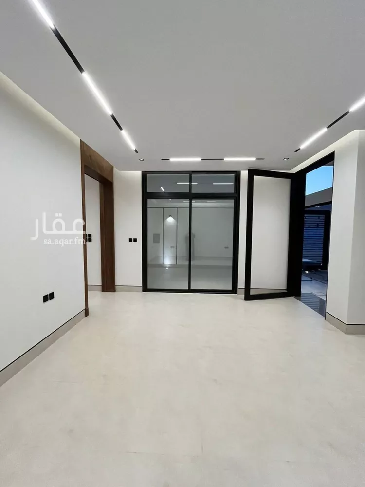 فيلا للبيع في شارع أبي الشيخ الأصبهاني, حي المهدية, مدينة الرياض, منطقة الرياض صورة 4