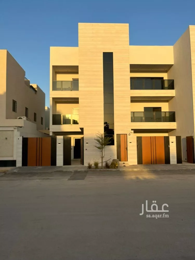 فيلا للبيع في شارع خلف الأحمر, حي المهدية, مدينة الرياض, منطقة الرياض صورة 2