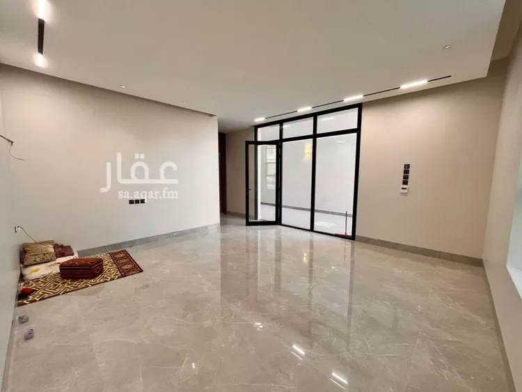 فيلا للبيع في شارع أبي العباس الصقلي, حي المهدية, مدينة الرياض, منطقة الرياض صورة 2
