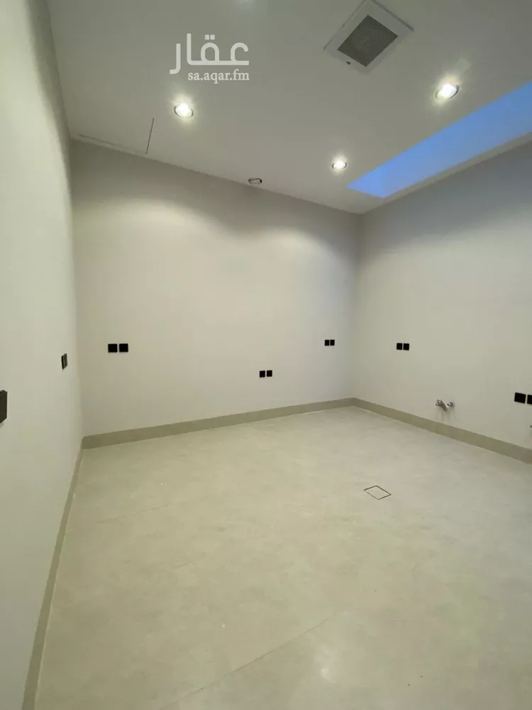 Villa for Sale in Riyadh Al Mahdiyah 15