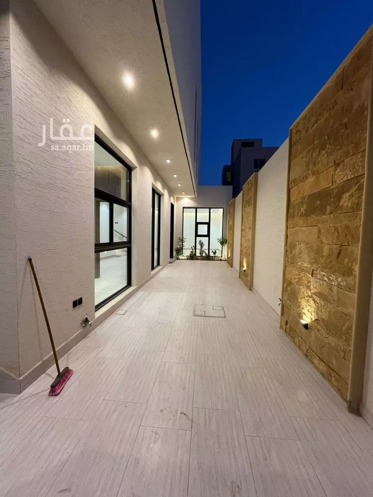 فيلا للبيع في شارع أحمد بن الحسن الأنصاري, حي المهدية, مدينة الرياض, منطقة الرياض صورة 3