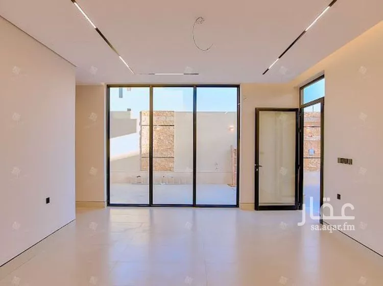 فيلا للبيع في شارع أبي القاسم الزجاجي, حي المهدية, مدينة الرياض, منطقة الرياض صورة 4