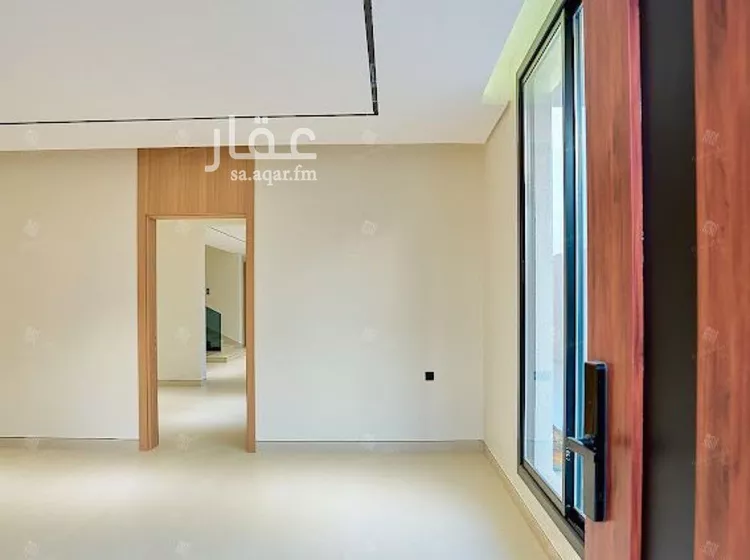 فيلا للبيع في شارع عبدالقادر بن عبدالوارث, حي المهدية, مدينة الرياض, منطقة الرياض صورة 2