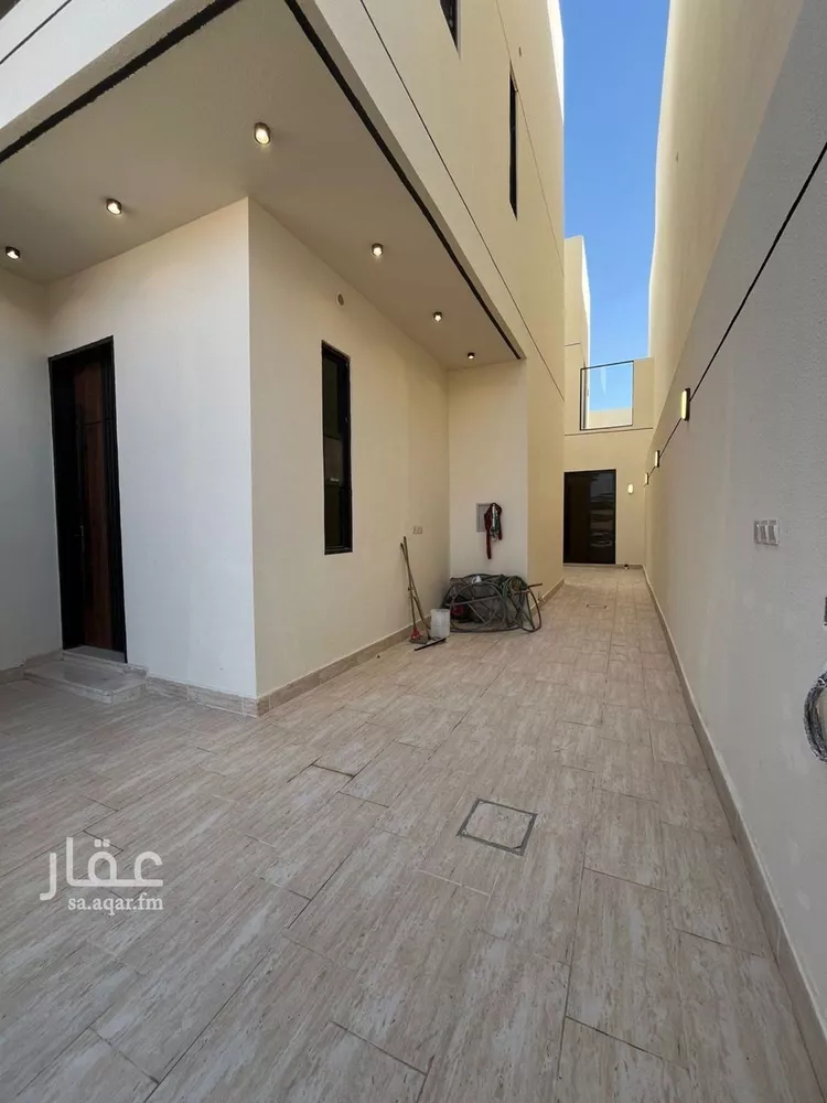 فيلا للبيع في شارع السيل الكبير, حي المهدية, مدينة الرياض, منطقة الرياض صورة 5