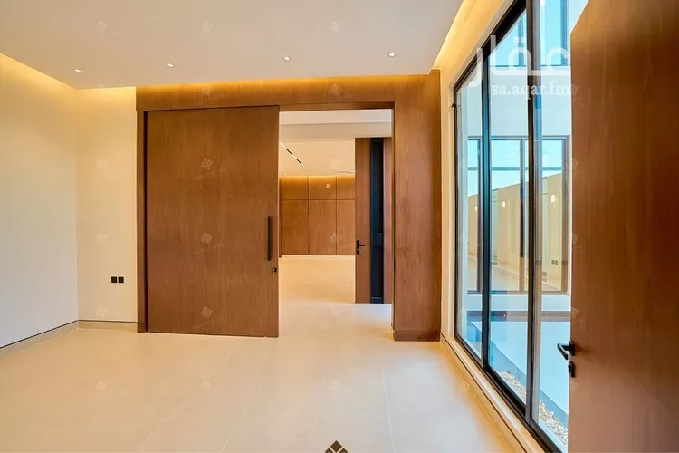 فيلا للبيع في شارع إسماعيل بن أبي الغنائم, حي المهدية, مدينة الرياض, منطقة الرياض صورة 5