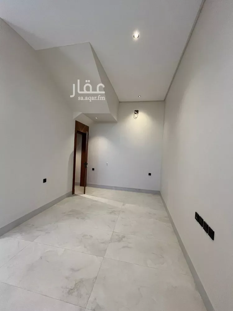 فيلا للبيع في شارع عفيف الدين الثقفي, حي المهدية, مدينة الرياض, منطقة الرياض صورة 5