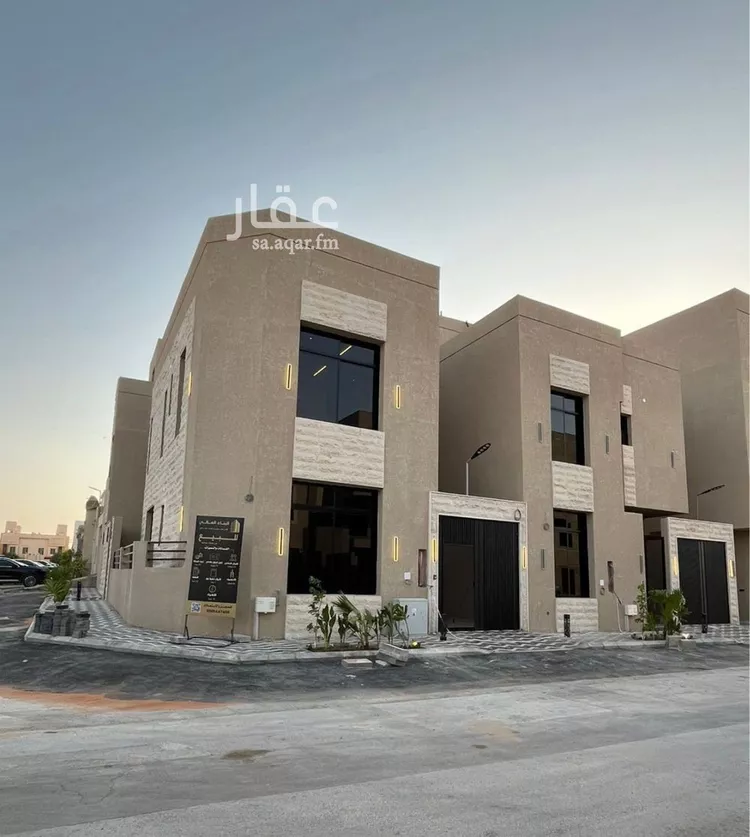 فيلا للبيع في شارع عبدالقادر بن عبدالوارث, حي المهدية, مدينة الرياض, منطقة الرياض صورة 2