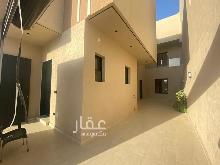 فيلا للبيع في شارع عبداللطيف بن المبارك, حي المهدية, مدينة الرياض, منطقة الرياض صورة 2