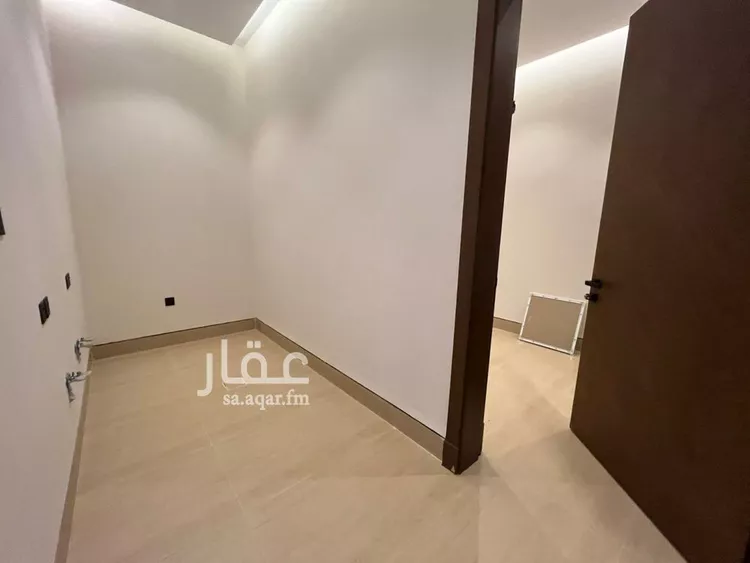 فيلا للبيع في شارع أمين بن محمد مرداد, حي المهدية, مدينة الرياض, منطقة الرياض 15