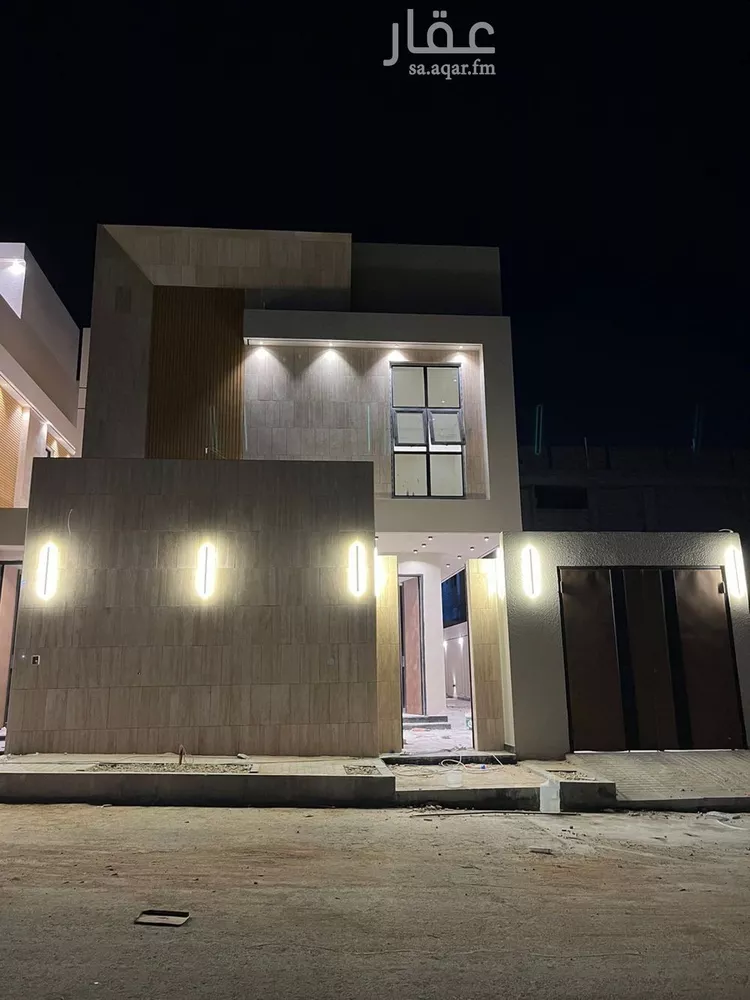 فيلا للبيع في شارع إسماعيل بن أبي الغنائم, حي المهدية, مدينة الرياض, منطقة الرياض صورة 2