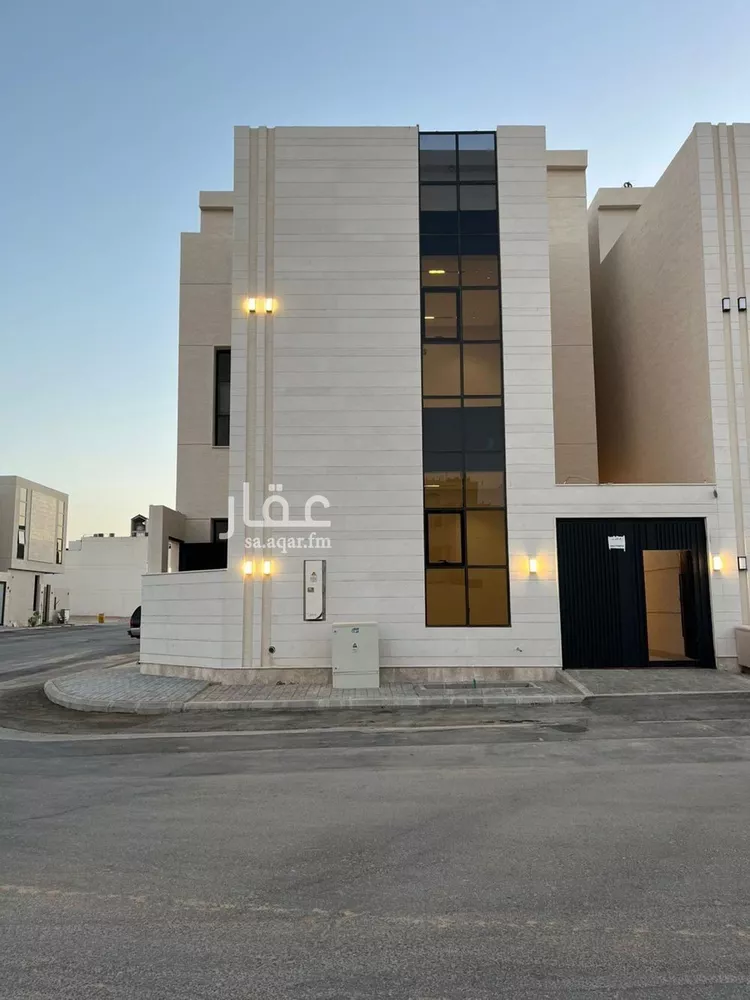 فيلا للبيع في شارع عبيدالله الثقفي, حي المهدية, مدينة الرياض, منطقة الرياض صورة 3