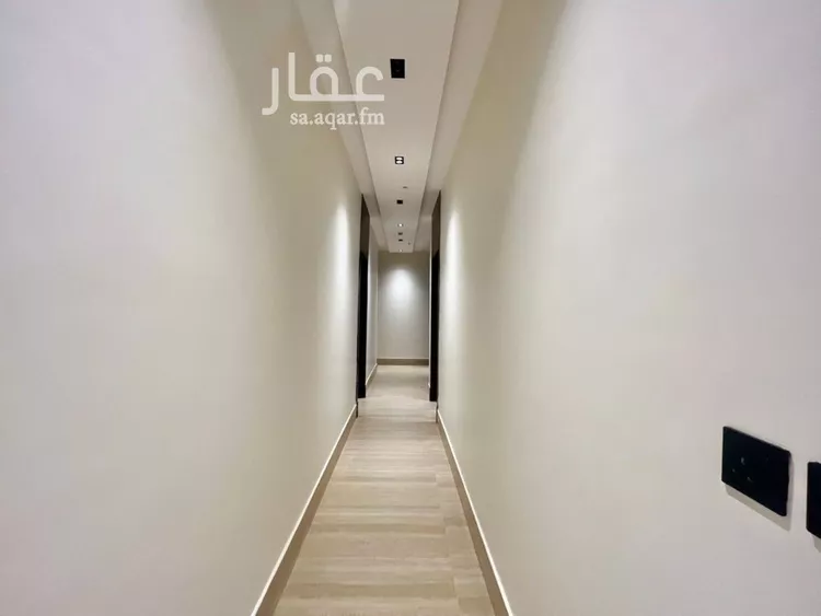 شقة للبيع في شارع عبداللطيف بن المبارك, حي المهدية, مدينة الرياض, منطقة الرياض 12