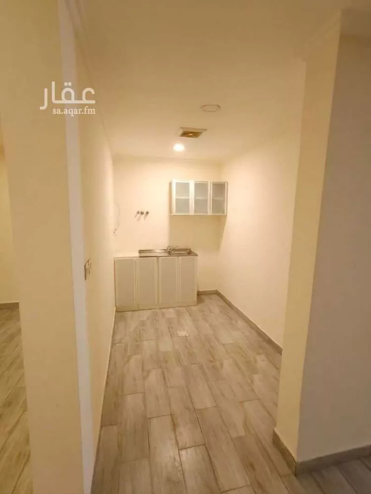 شقة للإيجار في شارع المغيره ابن شعبه, حي الصواري, مدينة الخبر, المنطقة الشرقية صورة 3