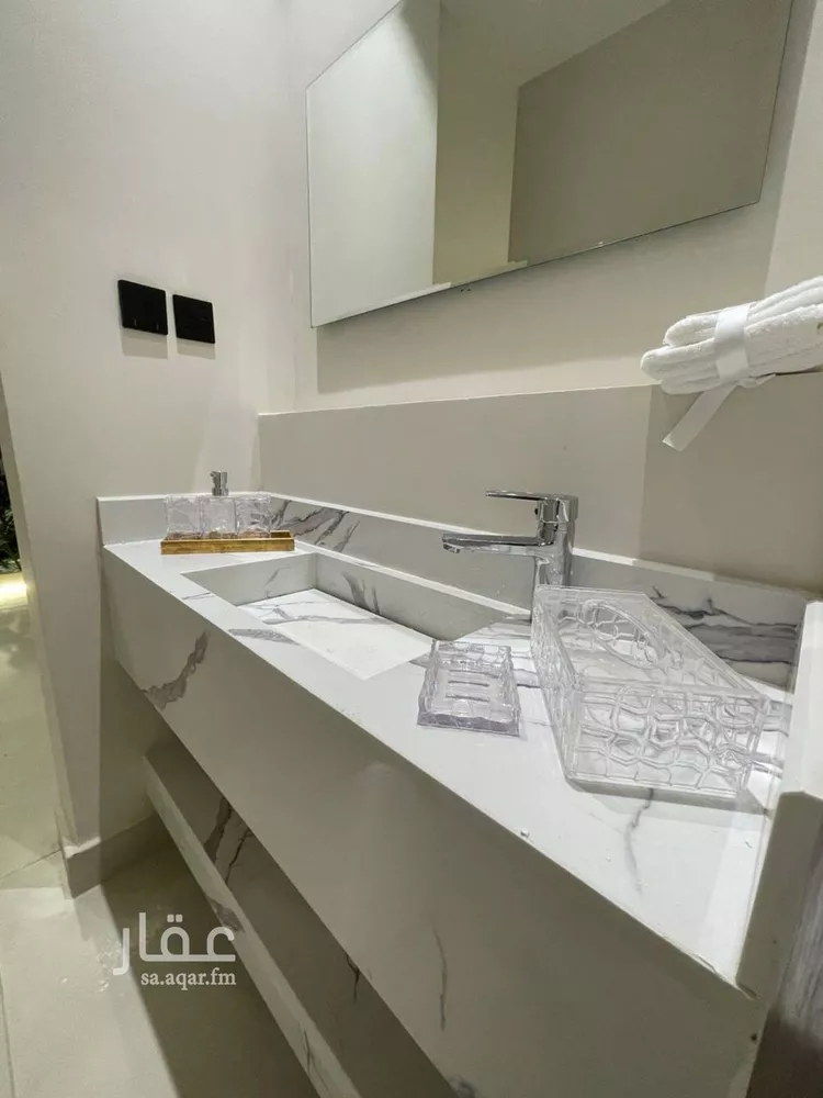 فيلا للبيع في شارع عبدالباسط بن خليل, حي النرجس, مدينة الرياض, منطقة الرياض صورة 4