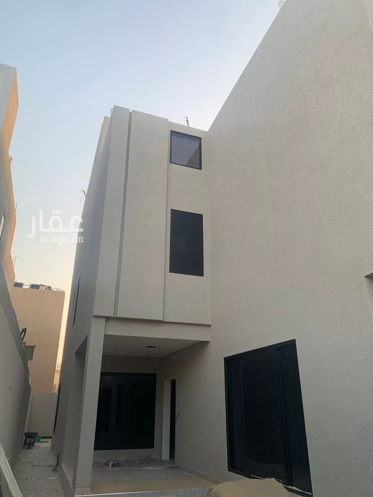 فيلا للبيع في شارع حكم بن محمد, حي الشاطئ الغربي, مدينة الدمام, المنطقة الشرقية صورة 2