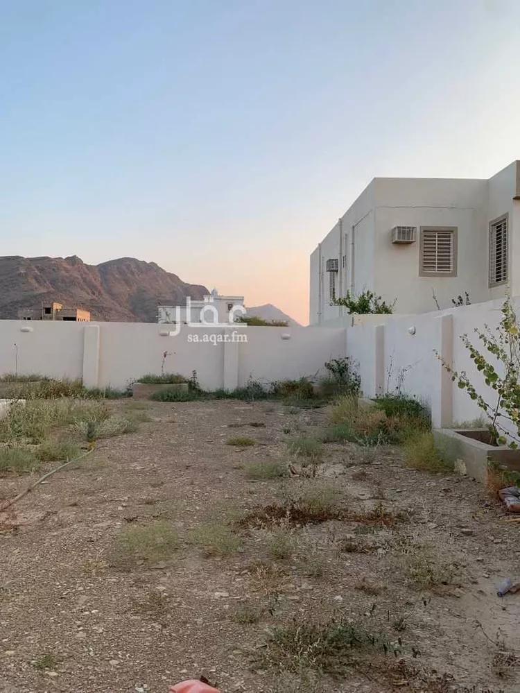 استراحة للبيع في شارع محمد بن معروف ، حي السلامة ، محايل عسير ، محايل صورة 3