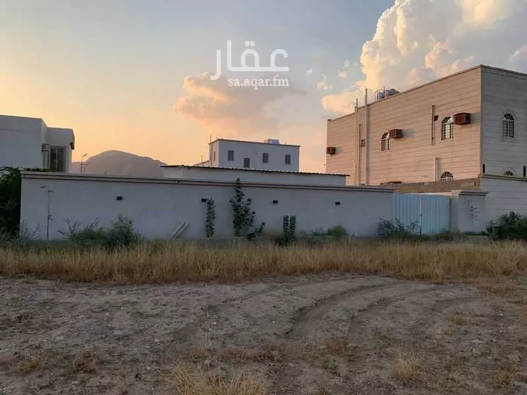 استراحة للبيع في شارع محمد بن معروف ، حي السلامة ، محايل عسير ، محايل