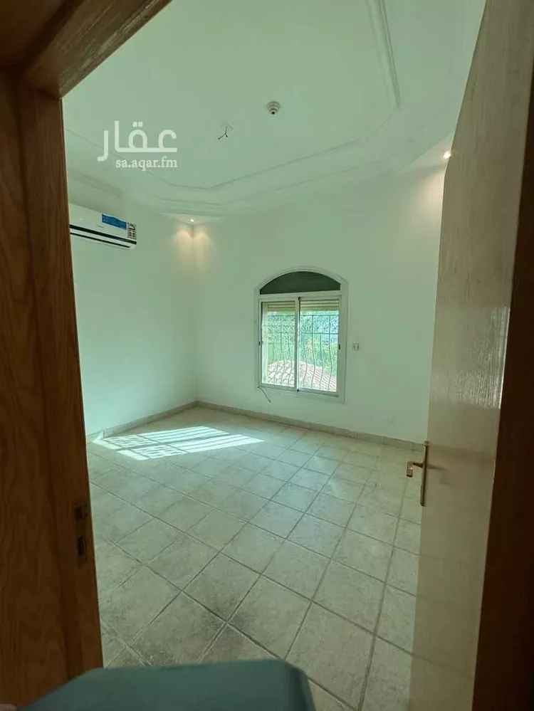 فيلا للإيجار في شارع الدوادمي, حي مغرزات, مدينة الرياض, منطقة الرياض صورة 5