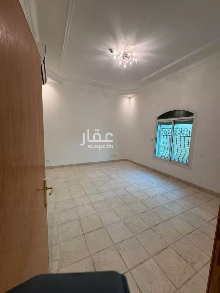 فيلا للإيجار في شارع الدوادمي, حي مغرزات, مدينة الرياض, منطقة الرياض صورة 3
