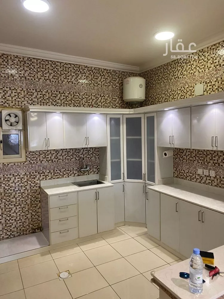 شقة للإيجار في شارع شهيد الدين ثم الوطن يحيى محمد يحيى الش, حي القيروان, مدينة الرياض, منطقة الرياض صورة 3