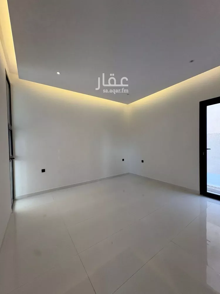 فيلا للبيع في شارع يحيى بن جزلة, حي المهدية, مدينة الرياض, منطقة الرياض صورة 3