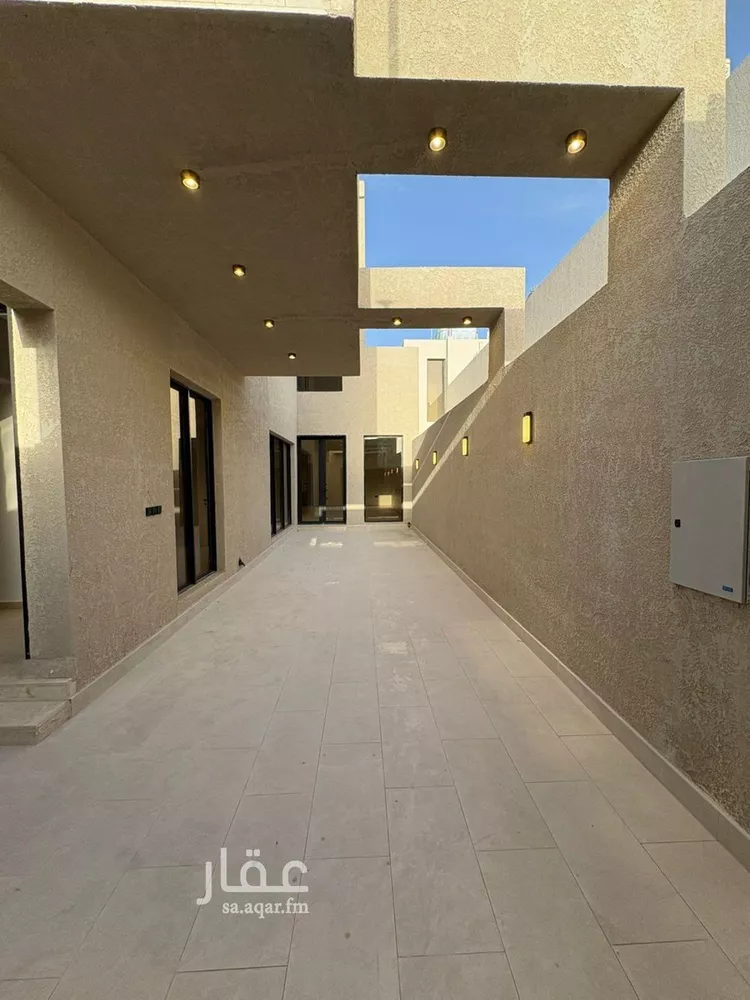 فيلا للبيع في شارع يحيى بن جزلة, حي المهدية, مدينة الرياض, منطقة الرياض صورة 3