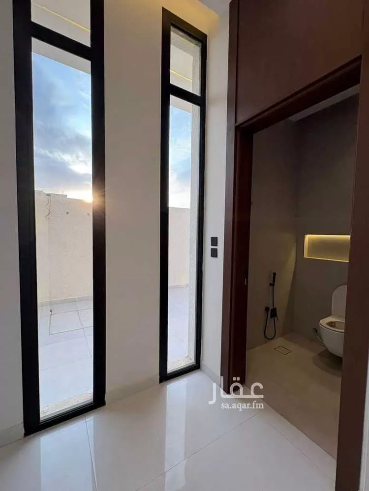 فيلا للبيع في شارع علي ابن حسن الشويطر, حي المهدية, مدينة الرياض, منطقة الرياض 8