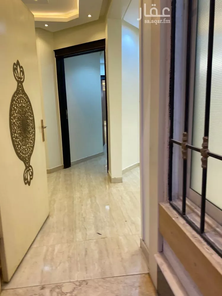 فيلا للبيع في شارع القاض بن العربي, حي المهدية, مدينة الرياض, منطقة الرياض 10