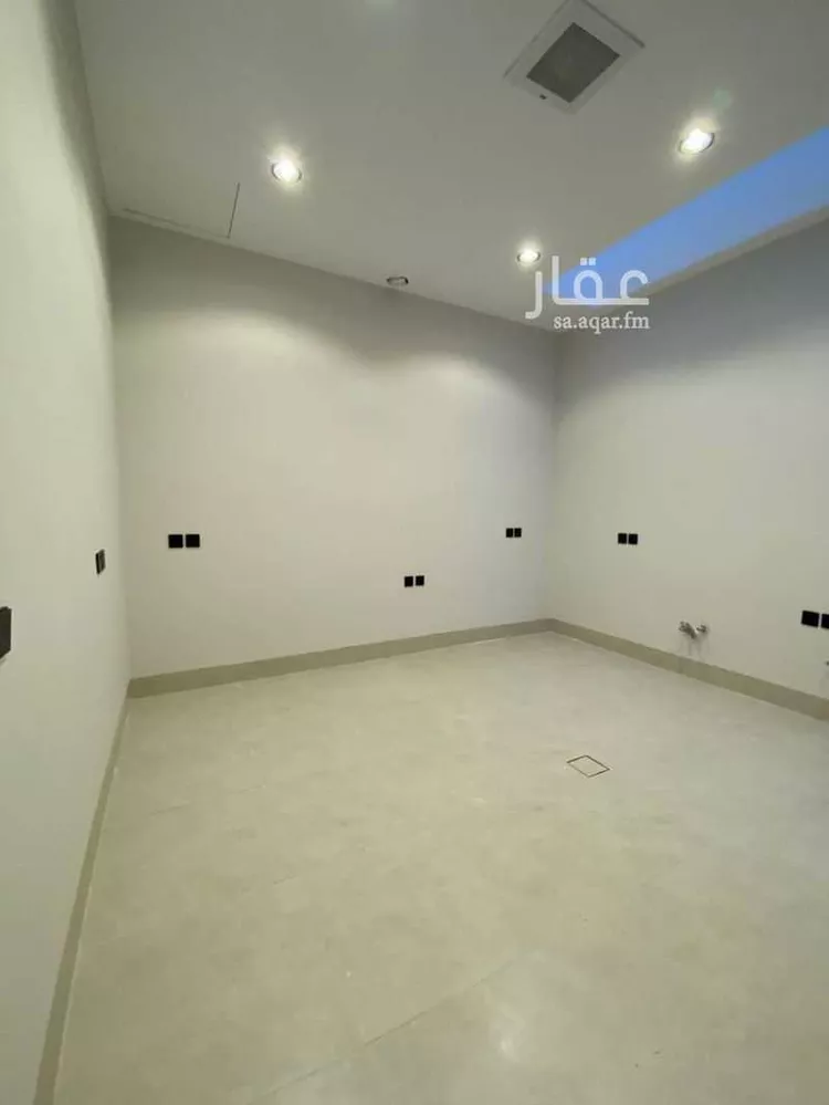فيلا للبيع في شارع عبدالله أبابطين, حي المهدية, مدينة الرياض, منطقة الرياض 9