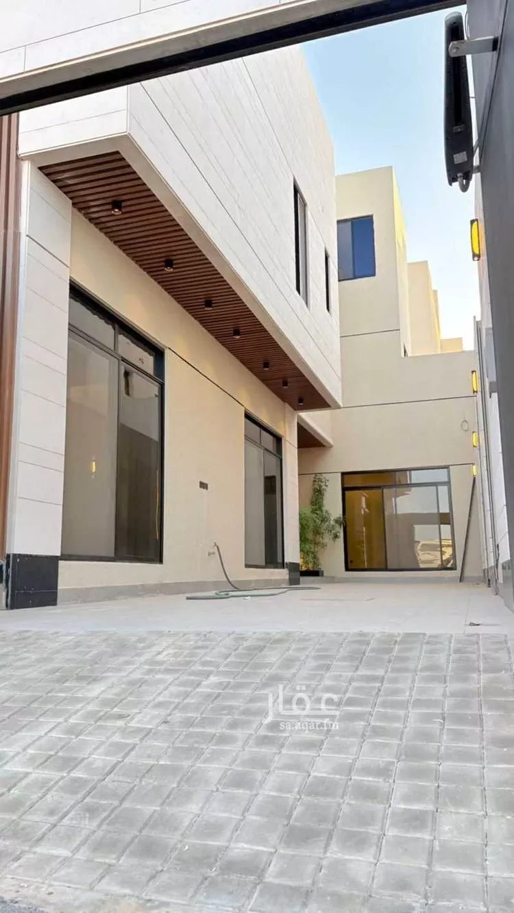 فيلا للبيع في شارع محمد بن هبة الله, حي المهدية, مدينة الرياض, منطقة الرياض صورة 5