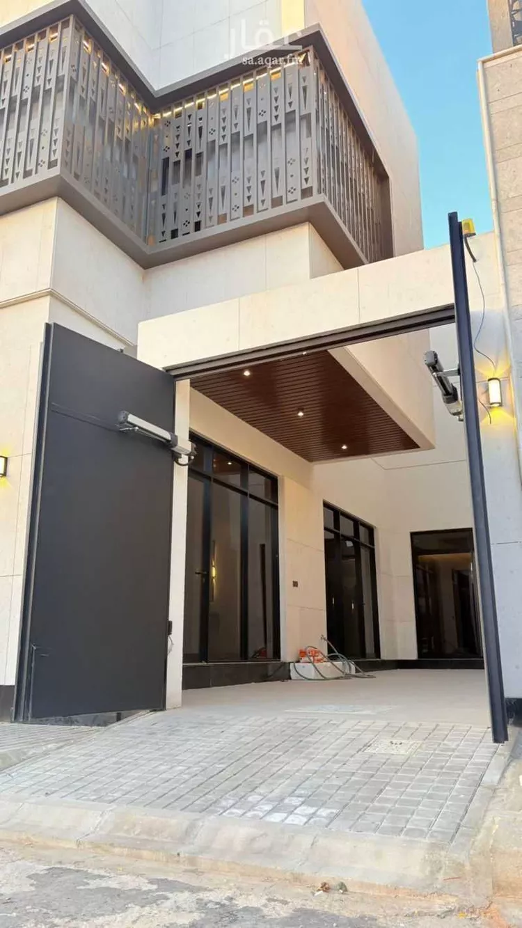 Villa for Sale in Riyadh Al Mahdiyah 15