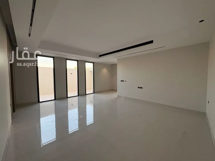 فيلا للبيع في شارع أحمد بن قطرب, حي المهدية, مدينة الرياض, منطقة الرياض صورة 5