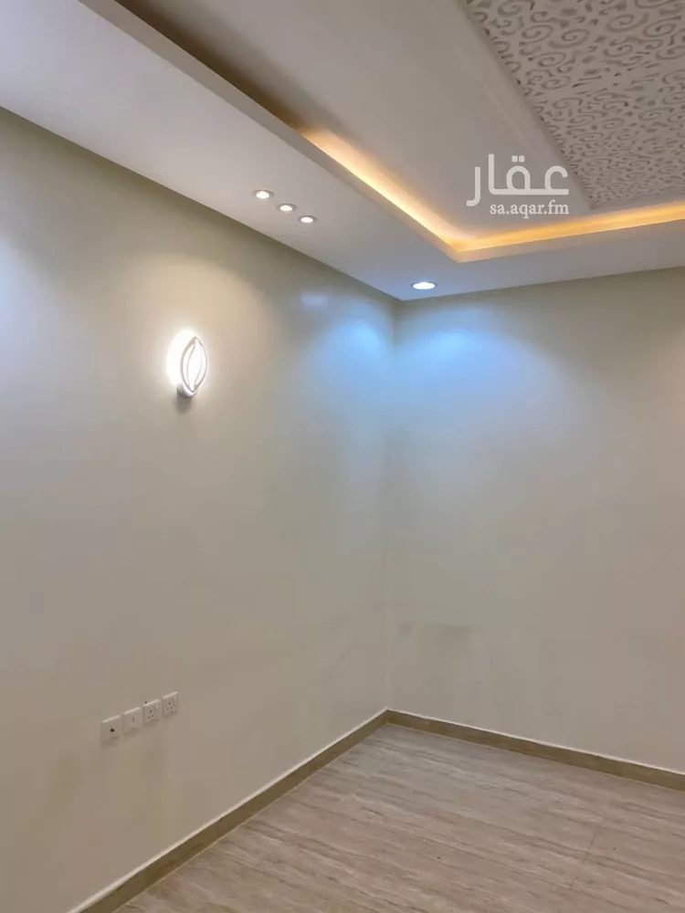 فيلا للبيع في شارع القاض بن العربي, حي المهدية, مدينة الرياض, منطقة الرياض 7