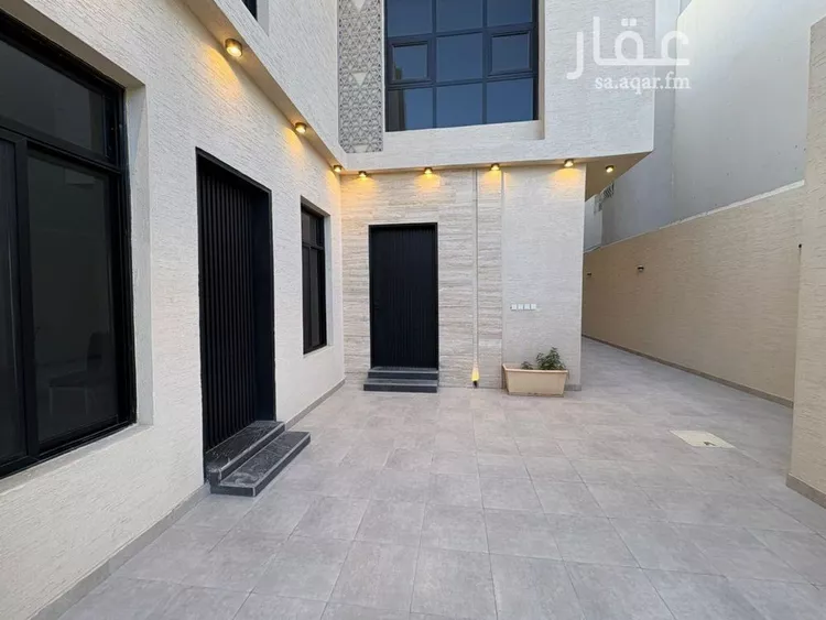 فيلا للبيع في شارع يحيى بن جزلة, حي المهدية, مدينة الرياض, منطقة الرياض صورة 5