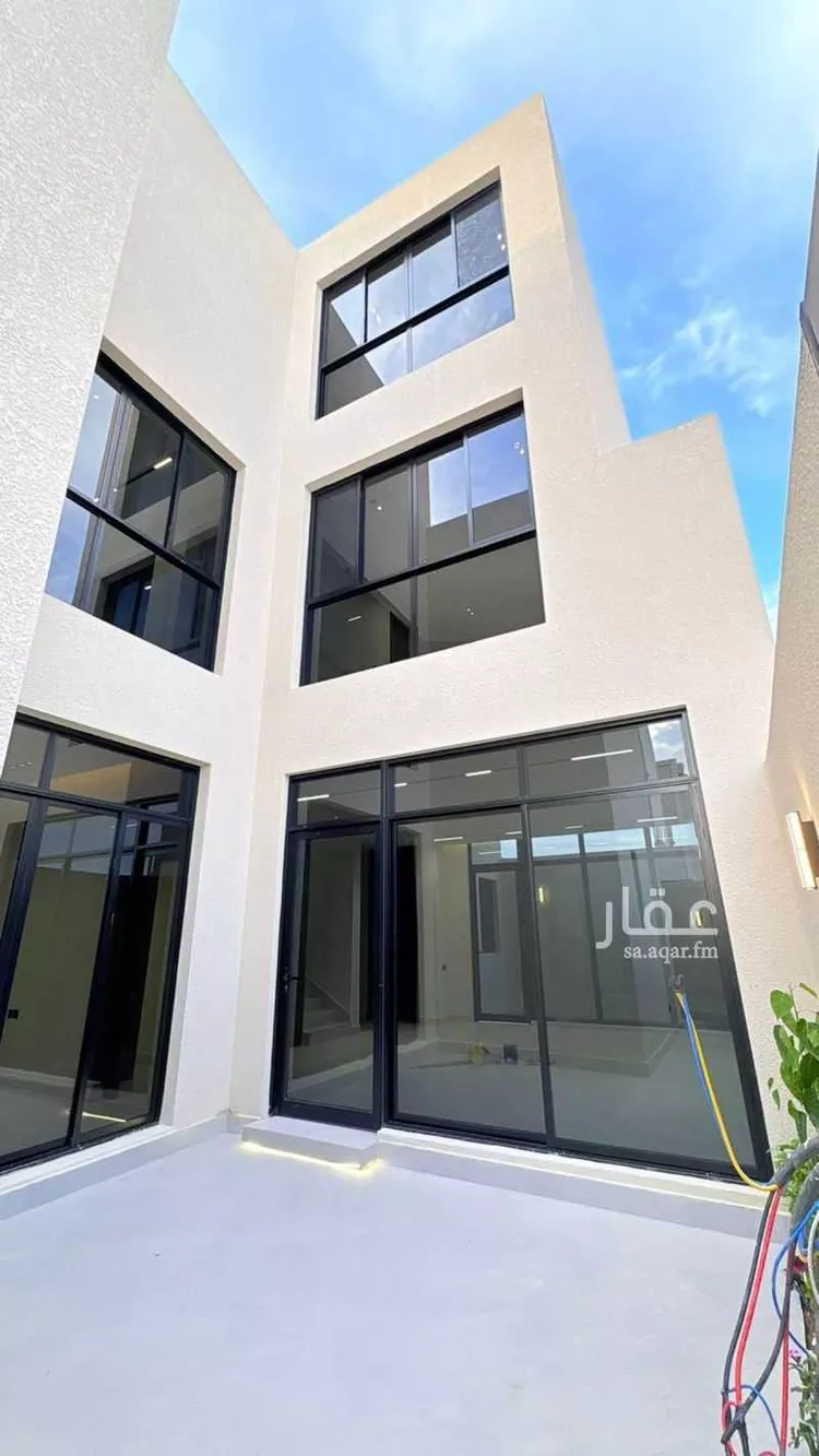 Villa for Sale in Riyadh Al Mahdiyah 12