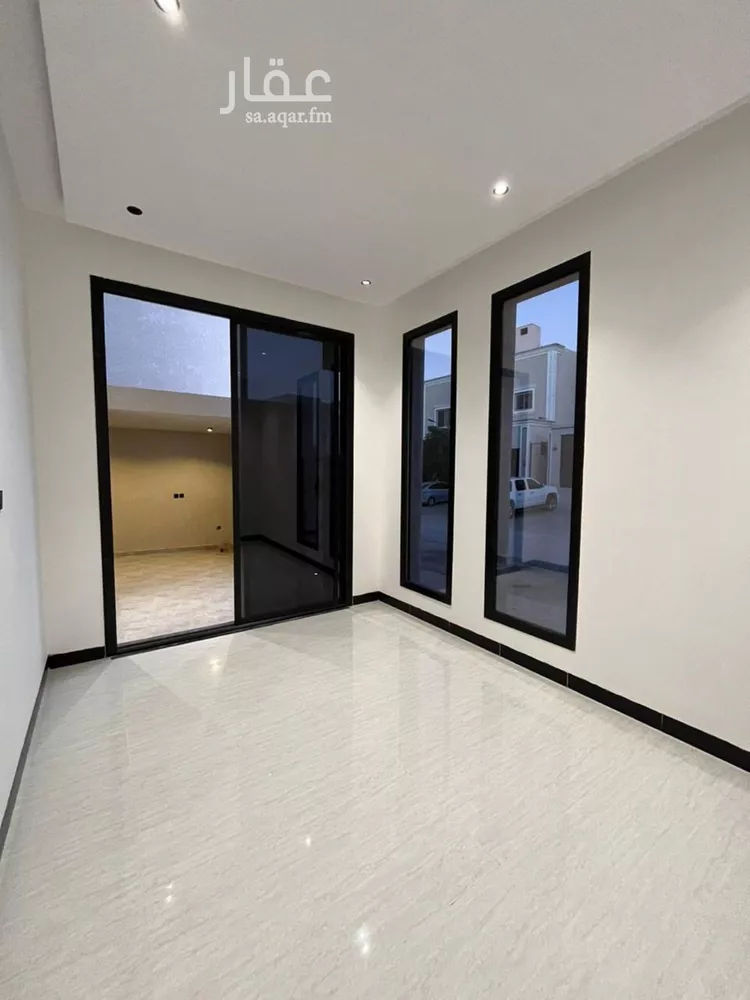 فيلا للبيع في شارع عمير بن سنان بن عرفطة, حي المهدية, مدينة الرياض, منطقة الرياض صورة 5