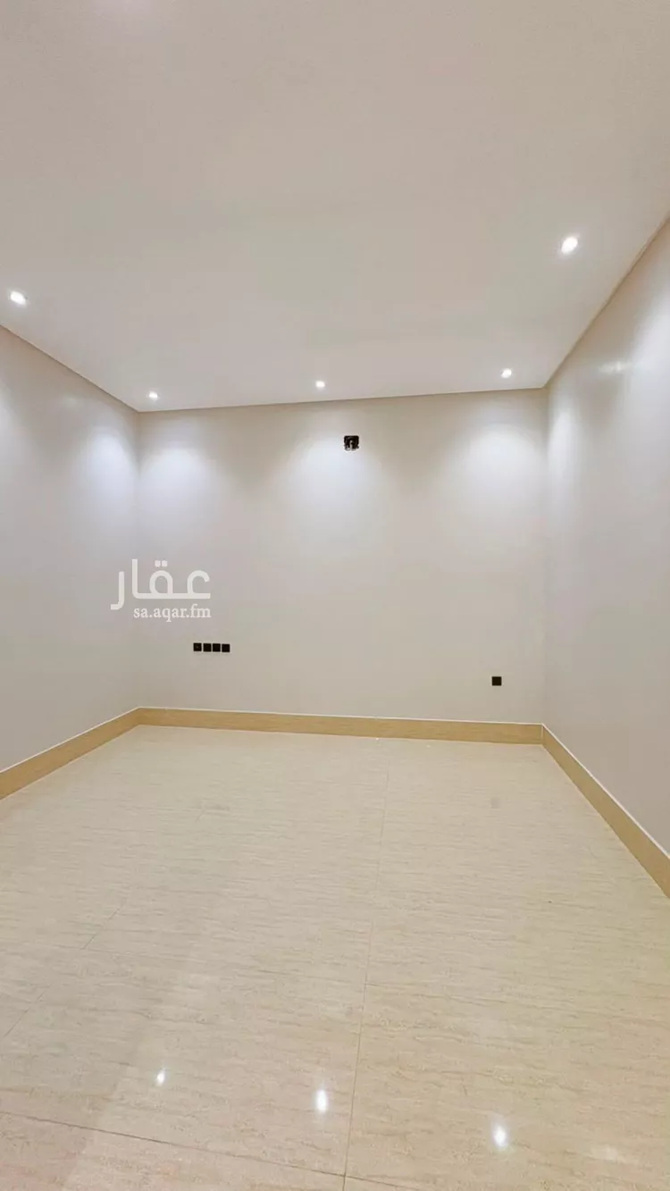Villa for Sale in Riyadh Al Mahdiyah 17