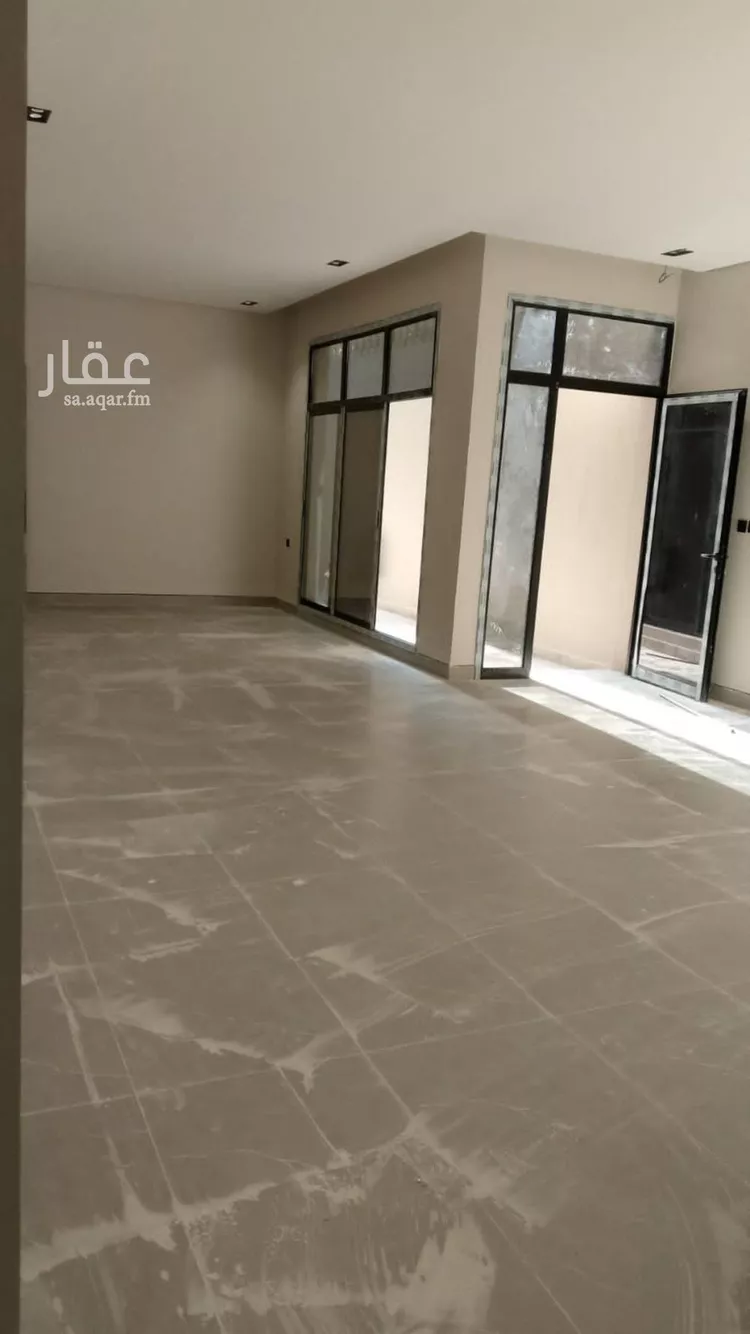 دور للبيع في شارع العطوف, حي إشبيلية, مدينة الرياض, منطقة الرياض صورة 2