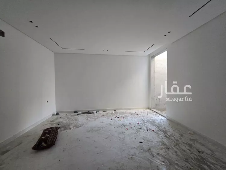 دور للبيع في شارع علي المدائني, حي الخليج, مدينة الرياض, منطقة الرياض