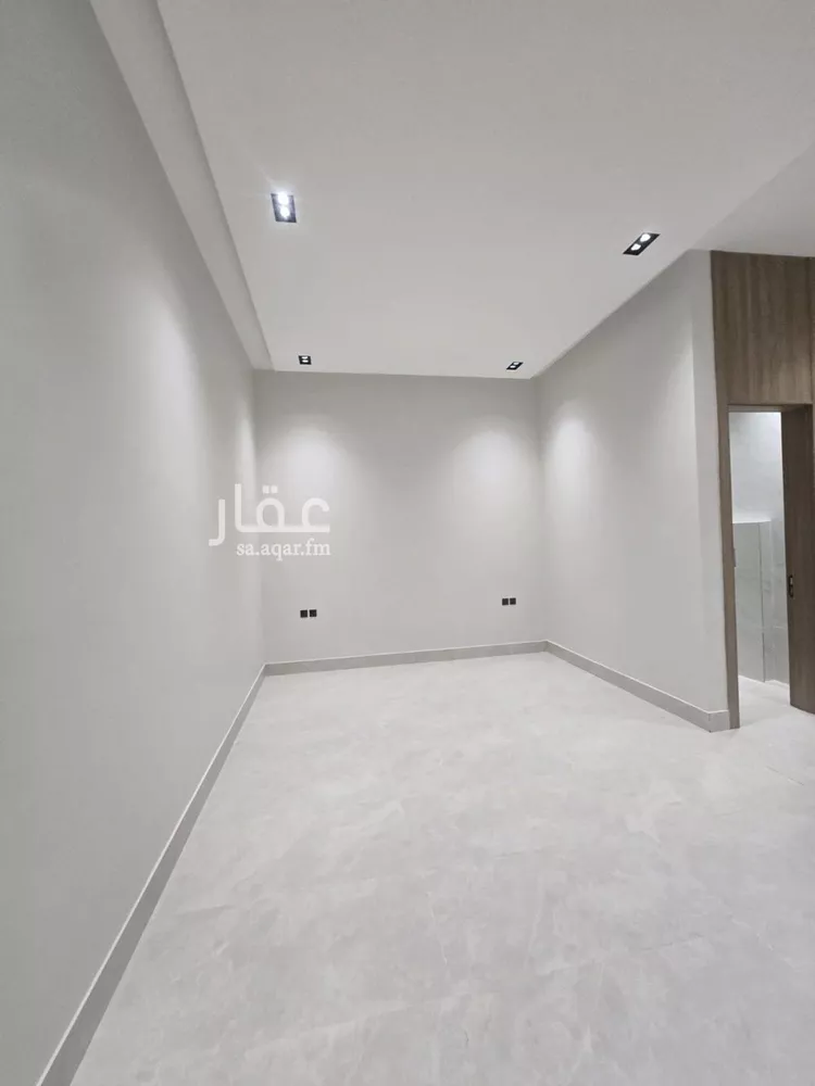 Floor for Sale in Riyadh Ghirnatah 6