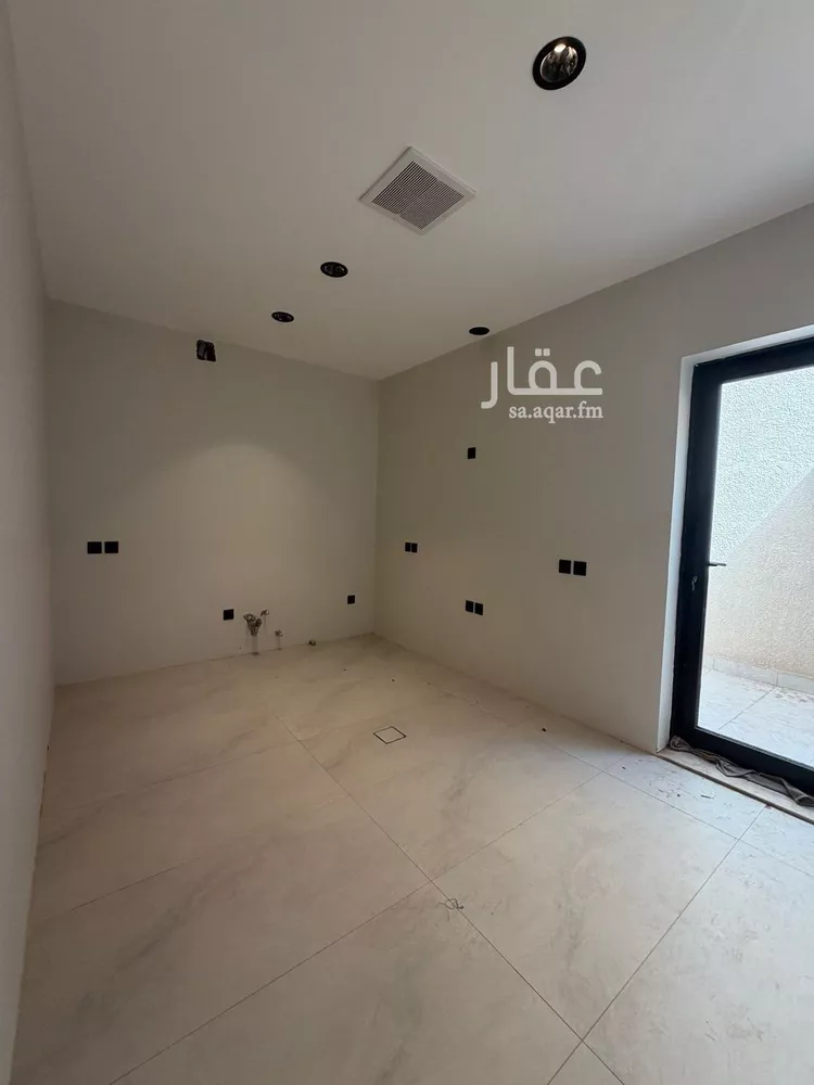فيلا للبيع في شارع أبي عروة, حي المهدية, مدينة الرياض, منطقة الرياض 7