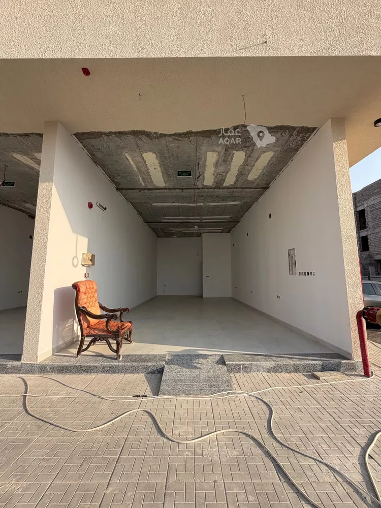 Shop for Rent in Riyadh Al Qirawan 2